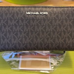 Michael Kors Long Wallet